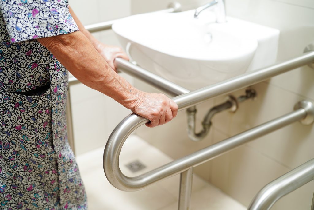 bathroom balance aids